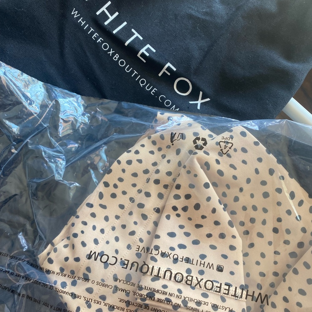 NWT Sarah’s Day white fox activewear